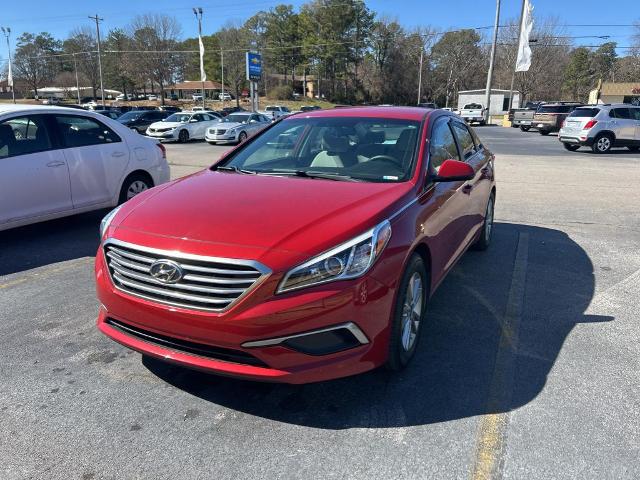 Used 2017 Hyundai Sonata SE with VIN 5NPE24AF5HH483722 for sale in Florence, AL