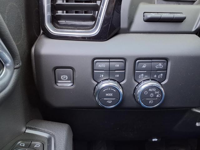 2025 GMC Sierra 2500 HD Vehicle Photo in Denton, TX 76205
