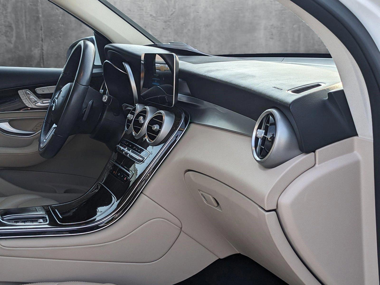 2022 Mercedes-Benz GLC Vehicle Photo in MIAMI, FL 33172-3015