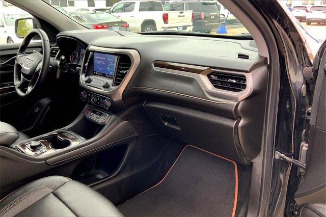 2023 GMC Acadia Vehicle Photo in TOPEKA, KS 66609-0000