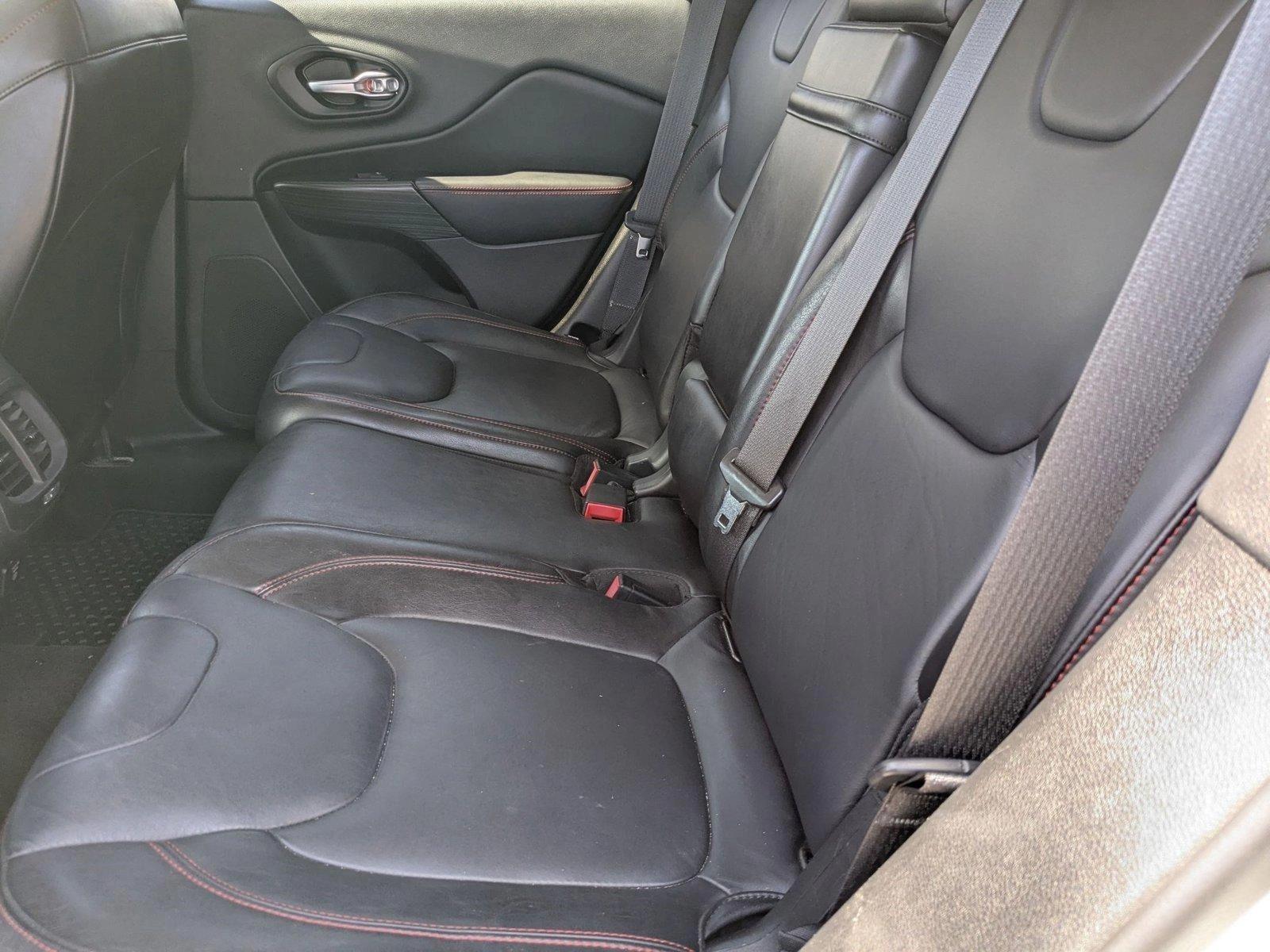 2014 Jeep Cherokee Vehicle Photo in Miami, FL 33015
