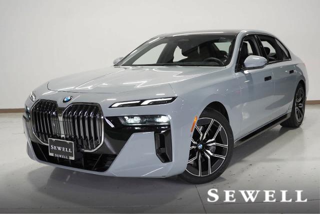 2024 BMW 740i xDrive Vehicle Photo in GRAPEVINE, TX 76051