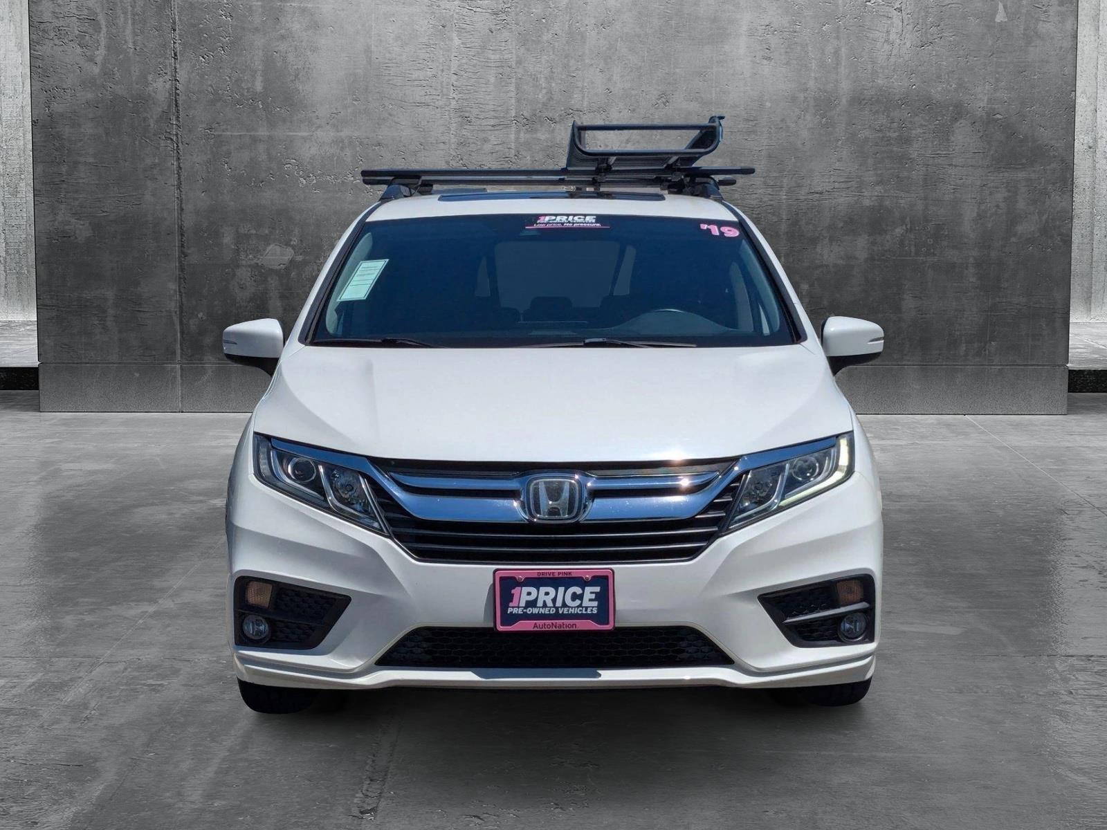 2019 Honda Odyssey Vehicle Photo in Valencia, CA 91355