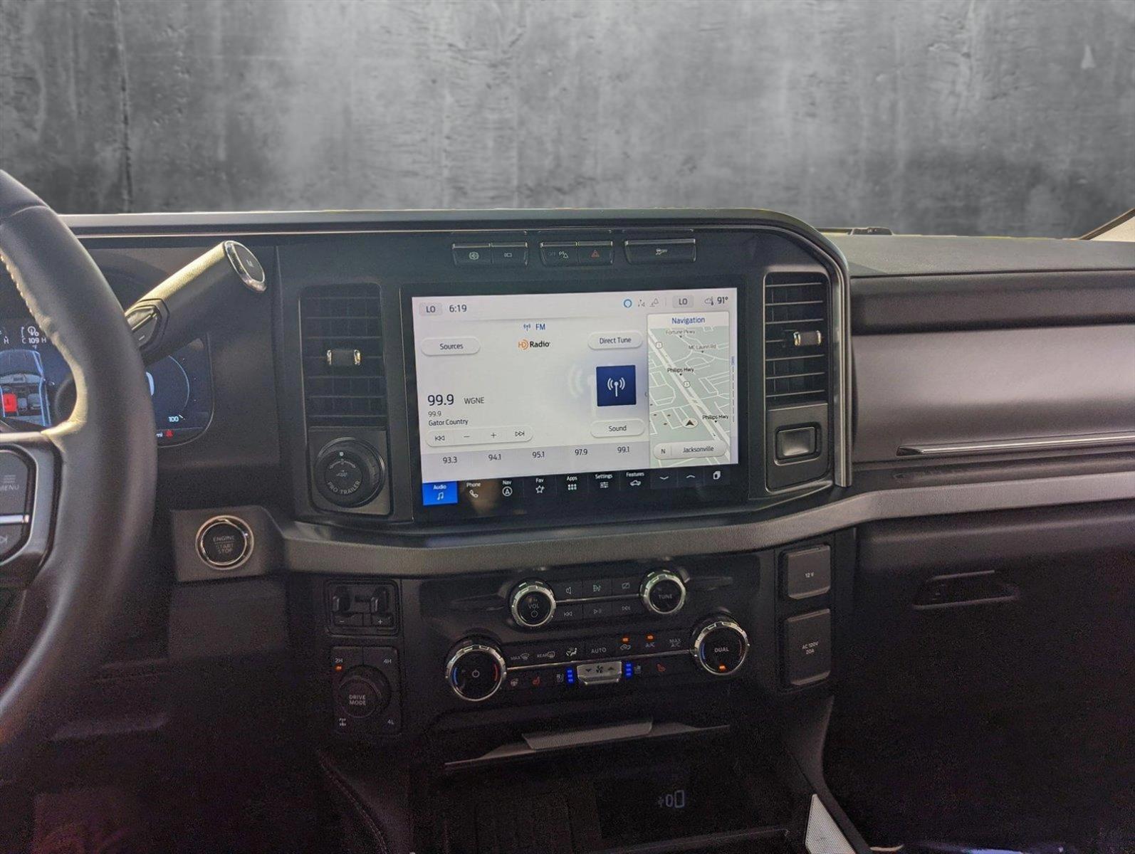 2024 Ford Super Duty F-350 SRW Vehicle Photo in Jacksonville, FL 32256