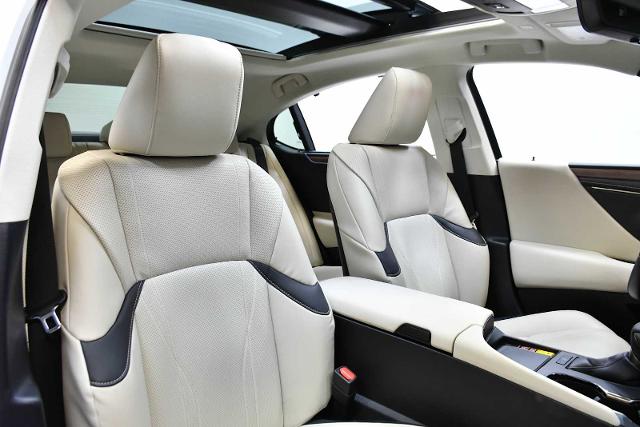 2025 Lexus ES 350 Vehicle Photo in DALLAS, TX 75235