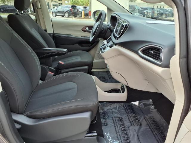 2022 Chrysler Voyager Vehicle Photo in Tampa, FL 33612