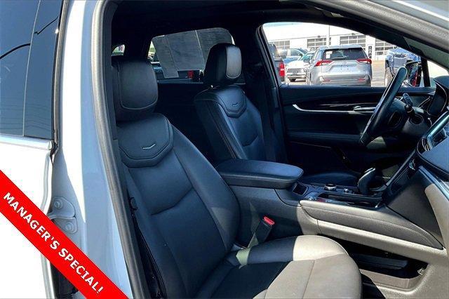 2021 Cadillac XT5 Vehicle Photo in TOPEKA, KS 66609-0000
