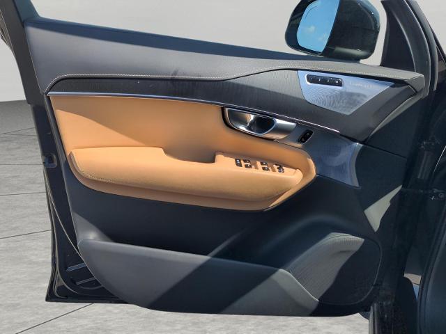 2022 Volvo XC90 Recharge Plug-In Hybrid Vehicle Photo in Green Bay, WI 54304
