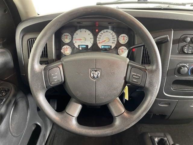 2005 Dodge Ram 1500 Vehicle Photo in MEDINA, OH 44256-9001