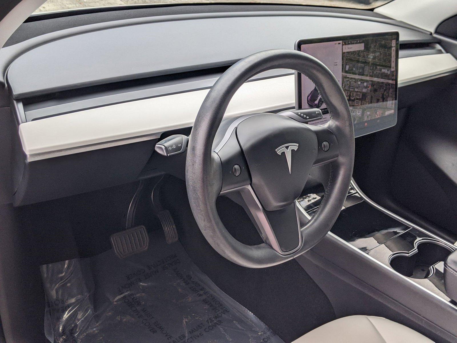 2020 Tesla Model Y Vehicle Photo in PEMBROKE PINES, FL 33024-6534