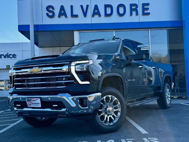 2025 Chevrolet Silverado 3500 HD Vehicle Photo in GARDNER, MA 01440-3110