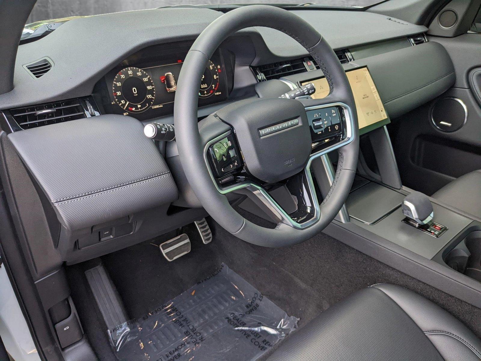 2025 Land Rover Discovery Sport Vehicle Photo in Pompano Beach, FL 33064