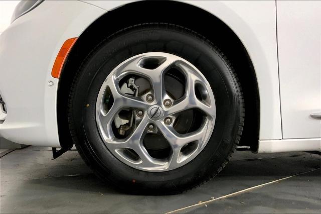 2022 Chrysler Pacifica Vehicle Photo in Kansas City, MO 64114