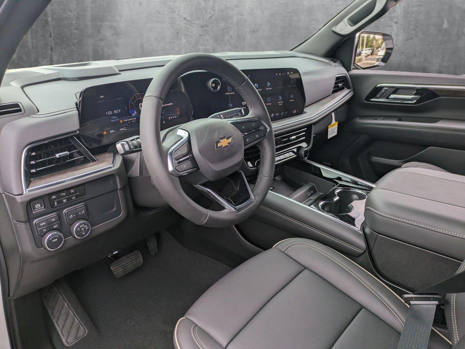 2025 Chevrolet Suburban Vehicle Photo in GILBERT, AZ 85297-0446