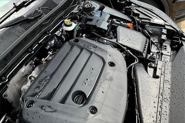 2023 Volvo XC40 Vehicle Photo in Houston, TX 77007