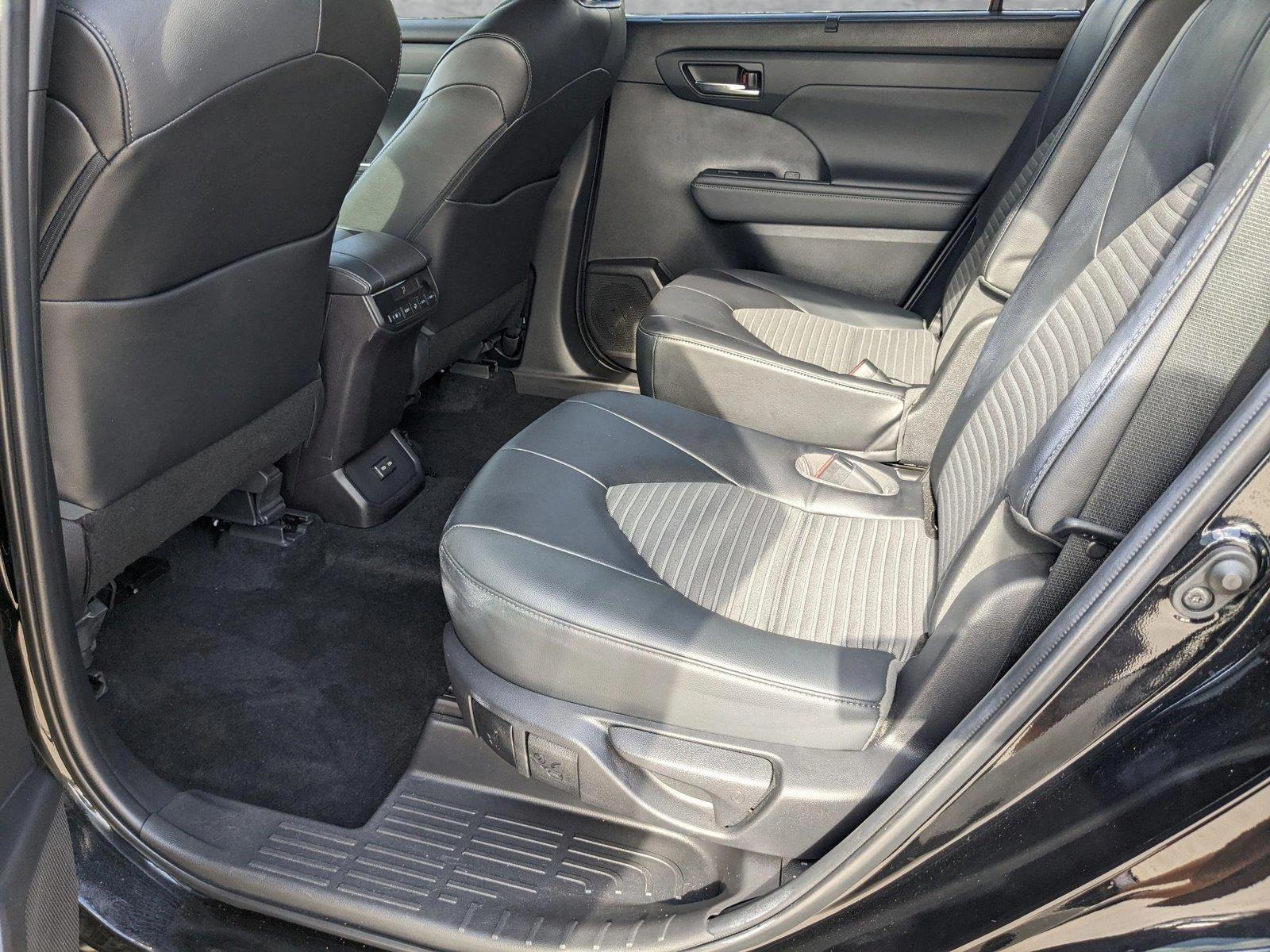 2022 Toyota Highlander Vehicle Photo in Davie, FL 33331