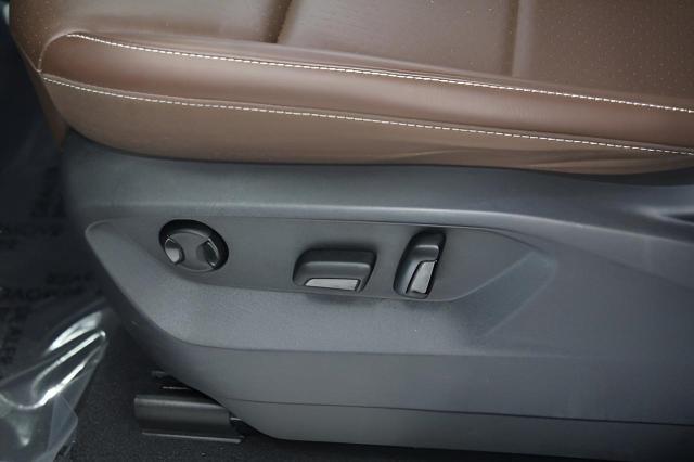 2023 Volkswagen Atlas Vehicle Photo in Green Bay, WI 54304