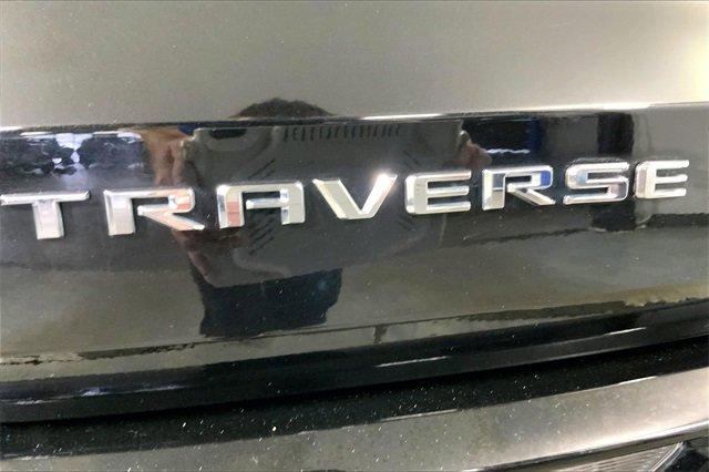 2024 Chevrolet Traverse Vehicle Photo in KANSAS CITY, MO 64114-4502