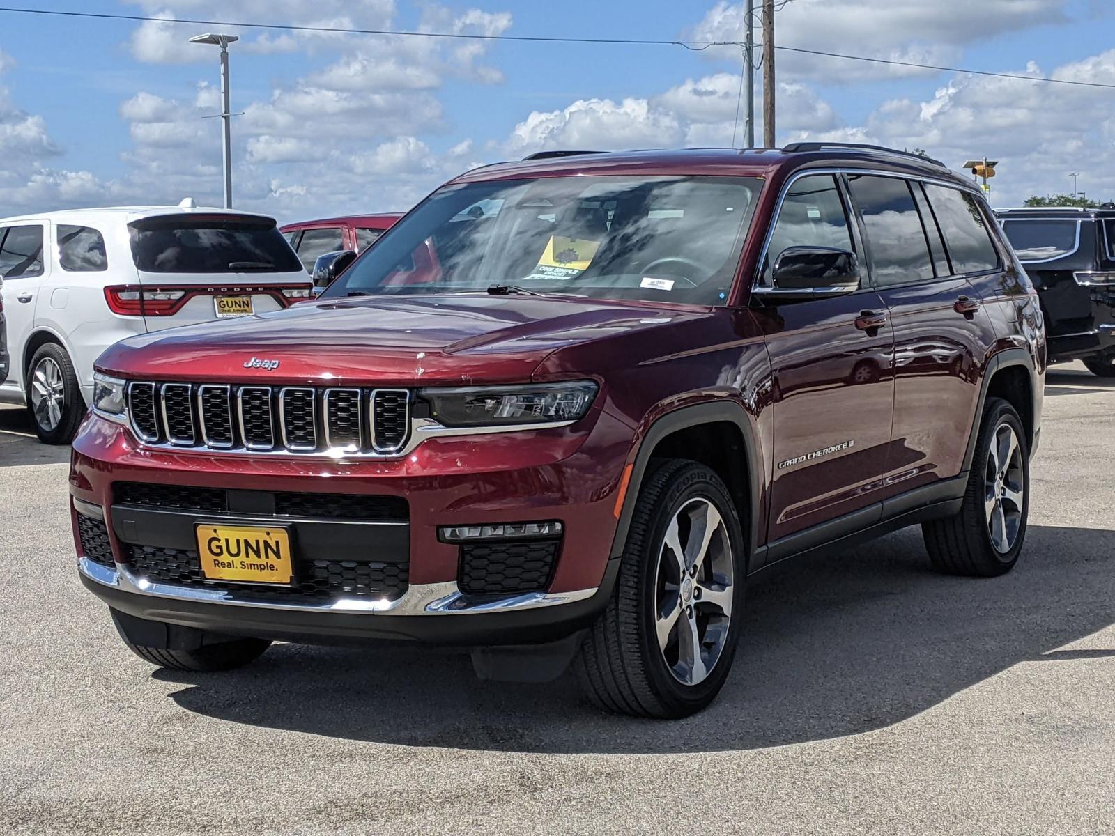 2023 Jeep Grand Cherokee L Vehicle Photo in Seguin, TX 78155