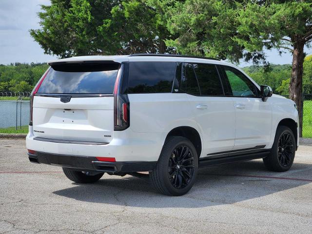 2024 Cadillac Escalade Vehicle Photo in DENTON, TX 76210-9321