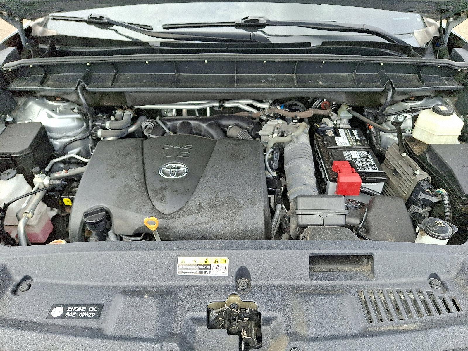 2021 Toyota Highlander Vehicle Photo in Trevose, PA 19053