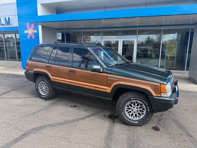 Green 1993 Jeep Grand Wagoneer 4 Dr STD 4WD SUV SUV / Crossover Four-Wheel Drive Automatic