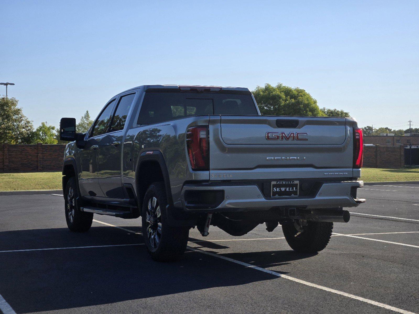 2025 GMC Sierra 2500 HD Vehicle Photo in DALLAS, TX 75209-3016