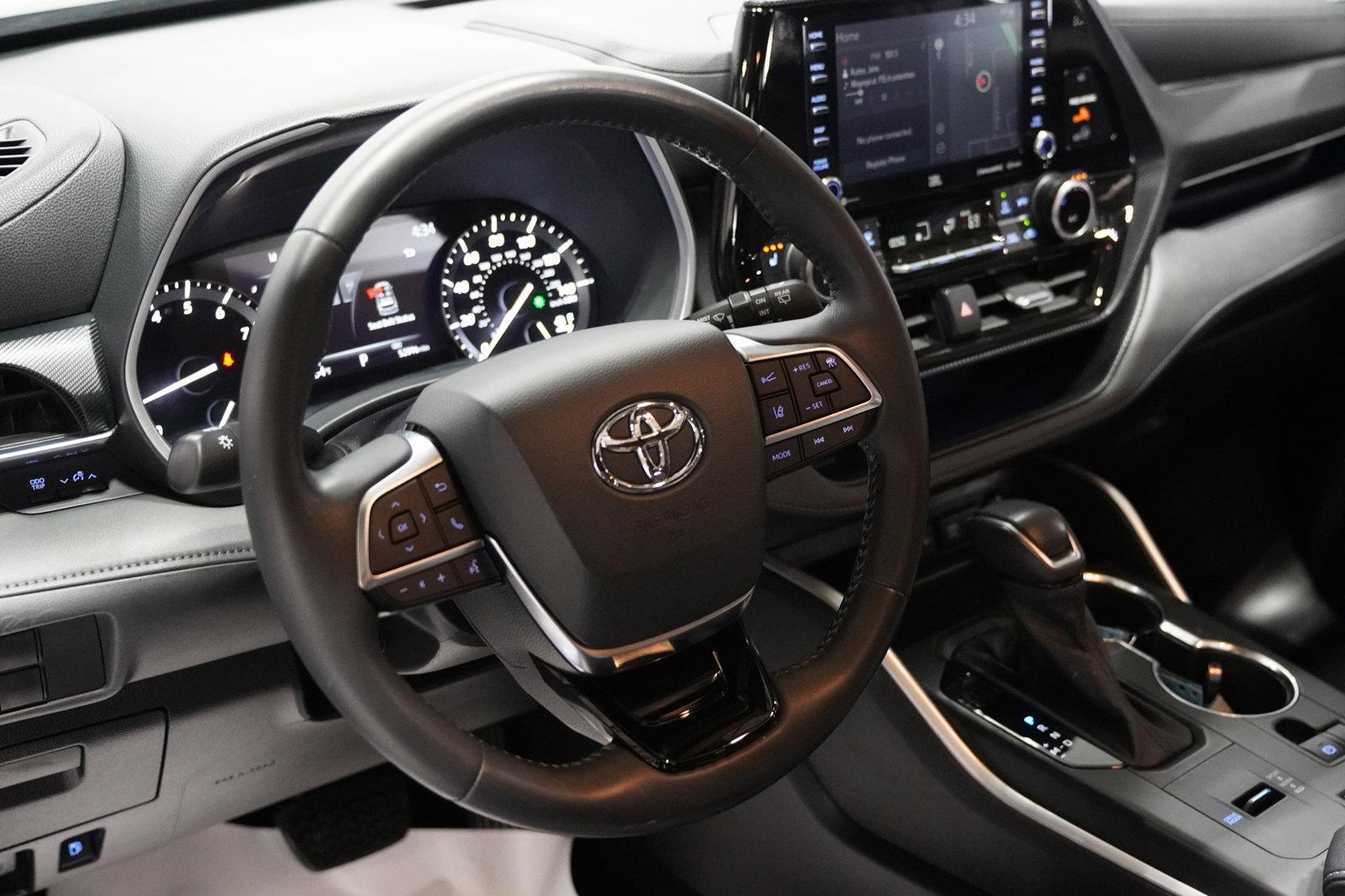 2021 Toyota Highlander Vehicle Photo in GRAPEVINE, TX 76051