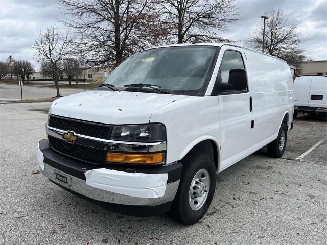 2025 Chevrolet Express Cargo 2500 Vehicle Photo in ALCOA, TN 37701-3235