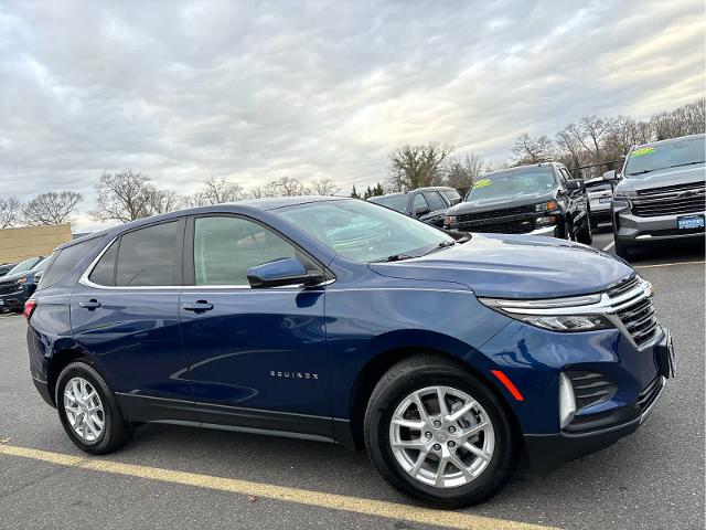 2022 Chevrolet Equinox LT photo 3