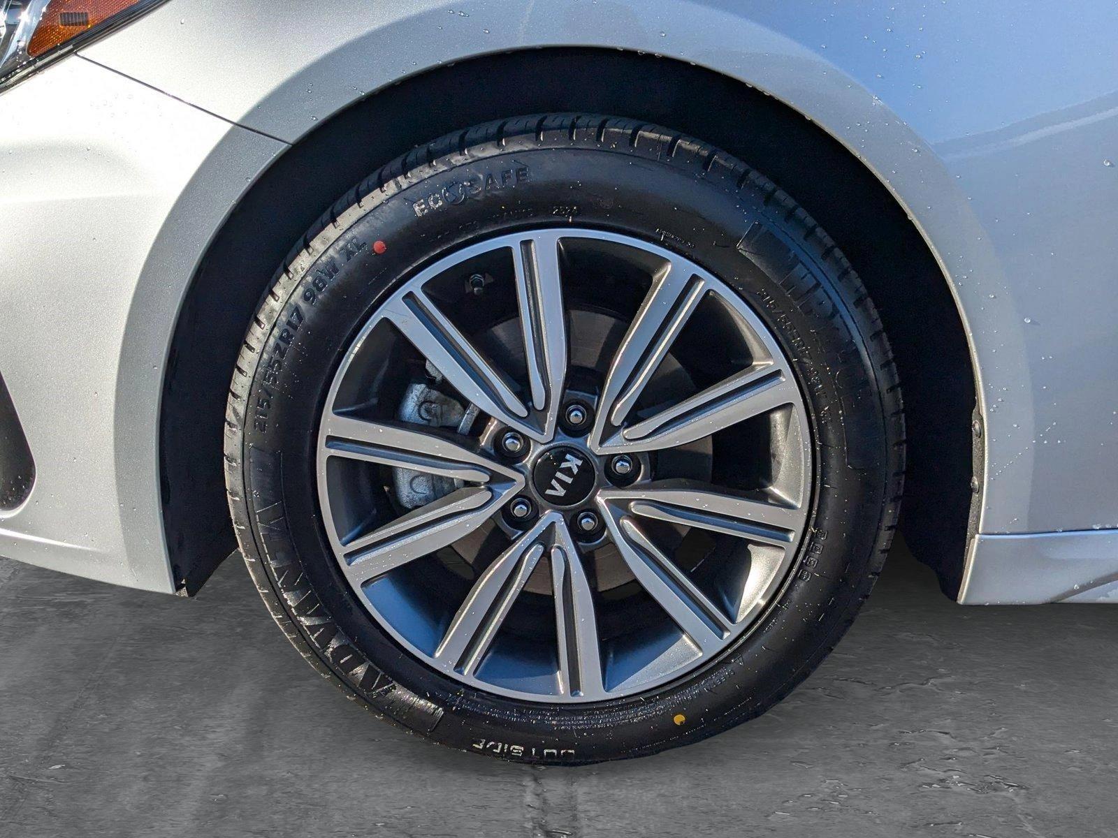 2019 Kia Optima Vehicle Photo in VALENCIA, CA 91355-1705