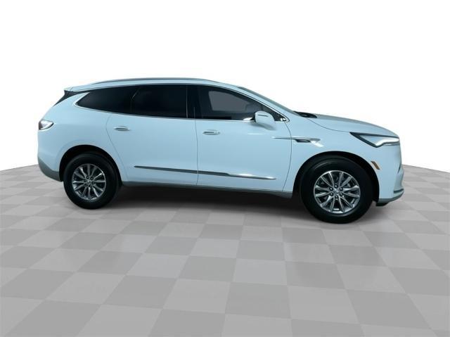 2024 Buick Enclave Vehicle Photo in GILBERT, AZ 85297-0402