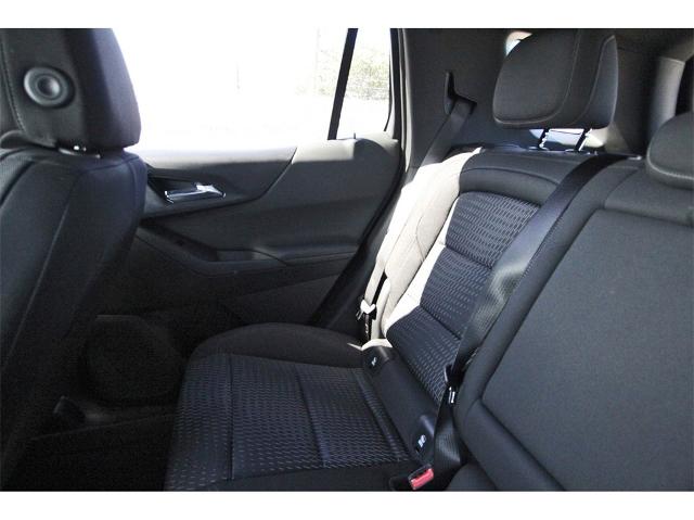 2025 Chevrolet Equinox Vehicle Photo in ROSENBERG, TX 77471-5675