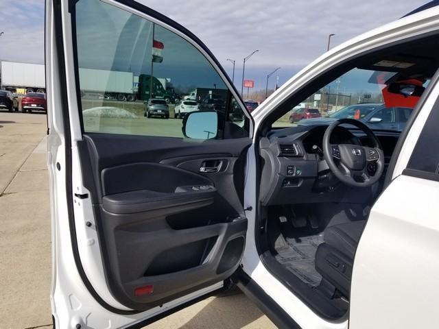 2022 Honda Pilot Vehicle Photo in ELYRIA, OH 44035-6349