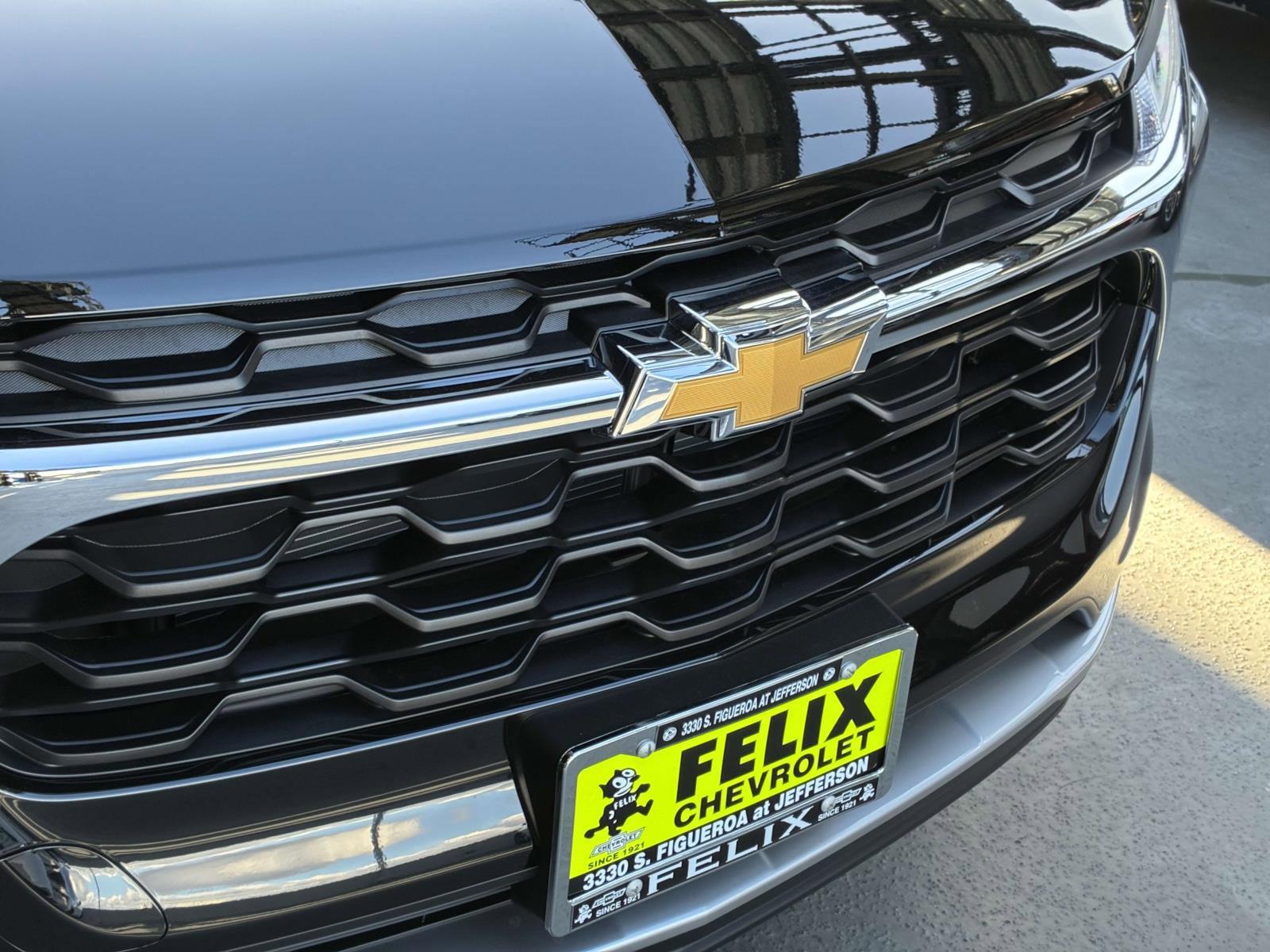 2025 Chevrolet Trax Vehicle Photo in LOS ANGELES, CA 90007-3794