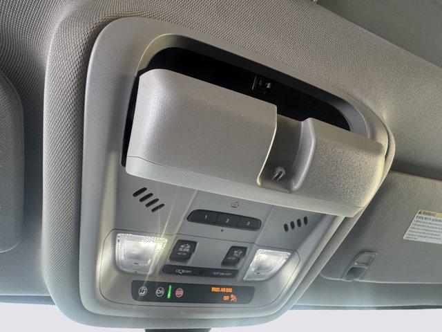 2023 GMC Acadia Vehicle Photo in LEOMINSTER, MA 01453-2952