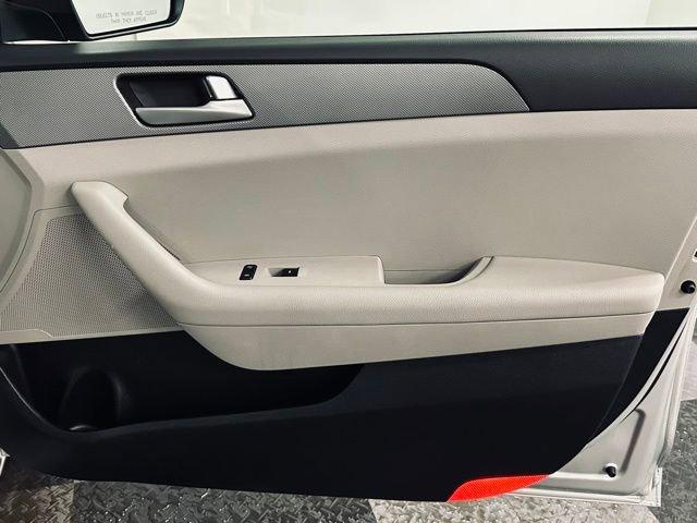 2017 Hyundai Sonata Vehicle Photo in MEDINA, OH 44256-9631