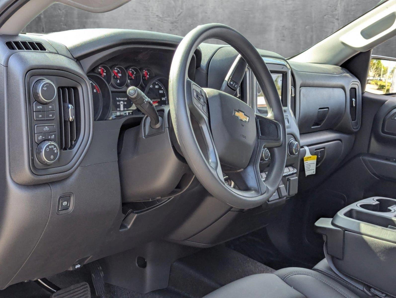 2025 Chevrolet Silverado 1500 Vehicle Photo in GREENACRES, FL 33463-3207
