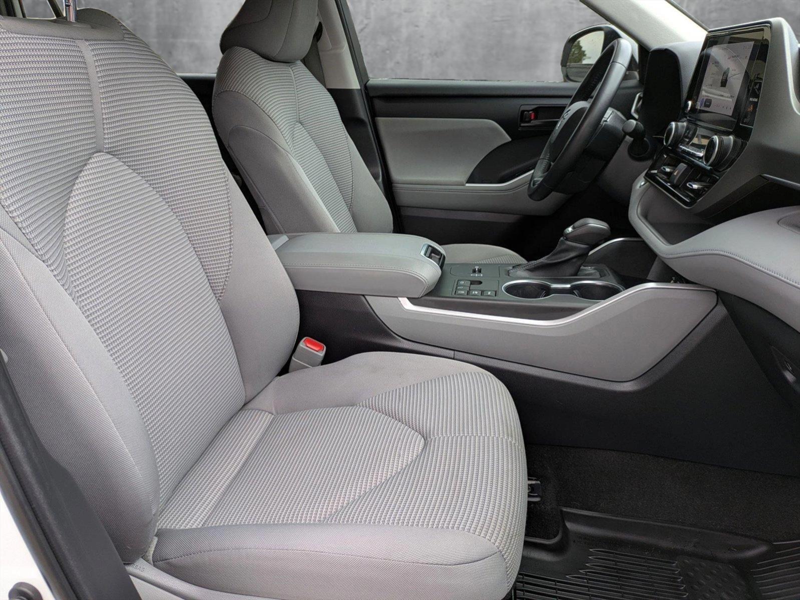 2023 Toyota Highlander Vehicle Photo in GOLDEN, CO 80401-3850