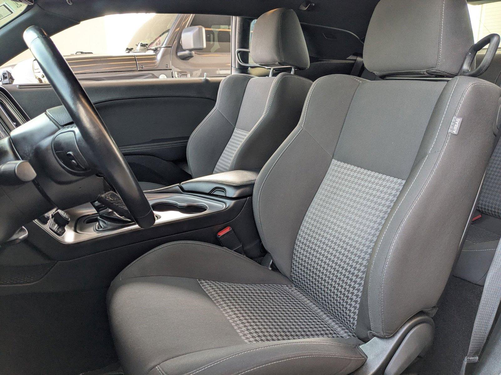 2023 Dodge Challenger Vehicle Photo in Valencia, CA 91355