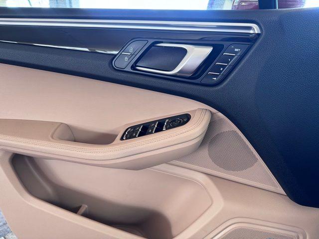 2022 Porsche Macan Vehicle Photo in DELRAY BEACH, FL 33483-3294
