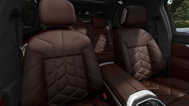 2025 BMW 760i xDrive Vehicle Photo in GRAPEVINE, TX 76051