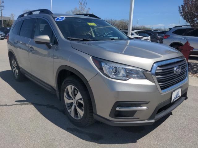2020 Subaru Ascent Vehicle Photo in Green Bay, WI 54304