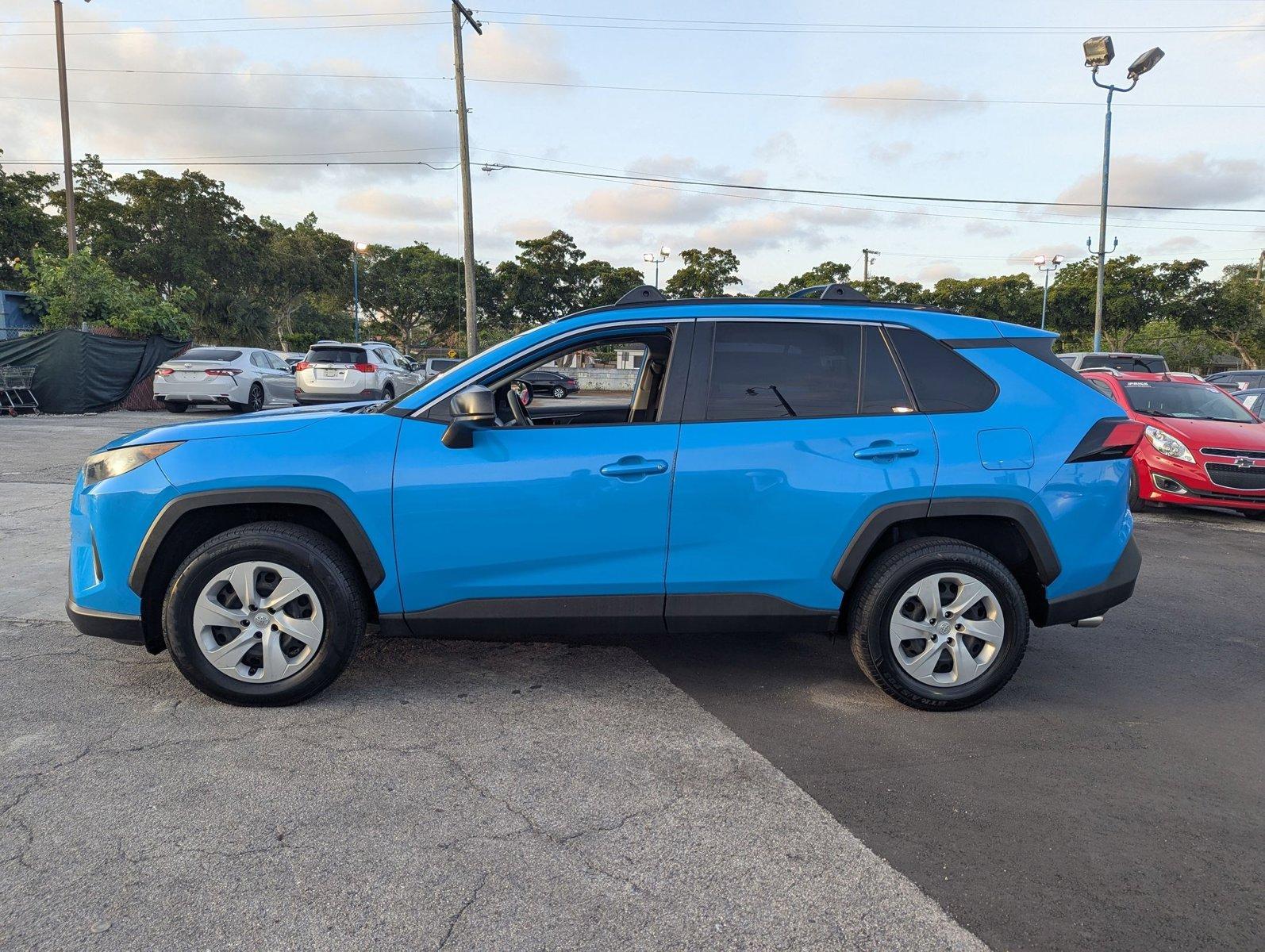 2019 Toyota RAV4 Vehicle Photo in MIAMI, FL 33134-2699