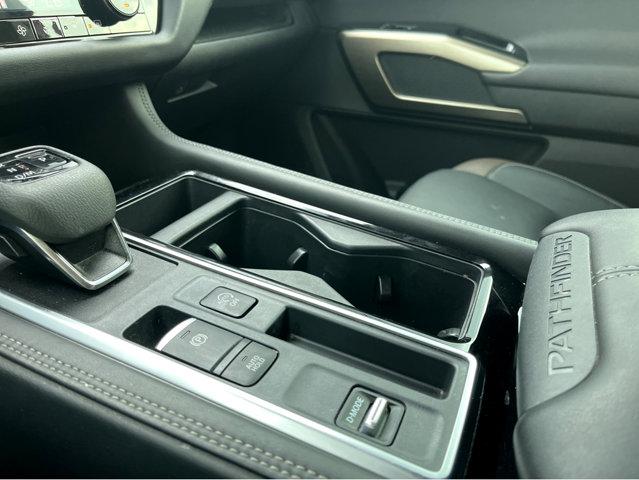 2024 Nissan Pathfinder Vehicle Photo in Savannah, GA 31419