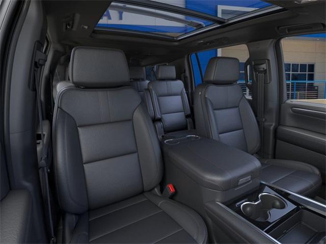 2025 Chevrolet Suburban Vehicle Photo in ENGLEWOOD, CO 80113-6708