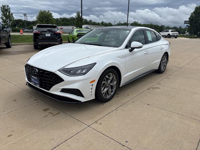 2022 Hyundai SONATA Vehicle Photo in Peoria, IL 61615