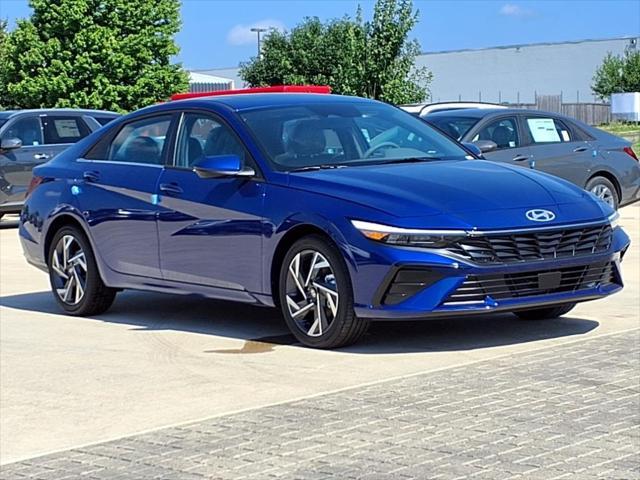 2025 Hyundai ELANTRA Vehicle Photo in Peoria, IL 61615