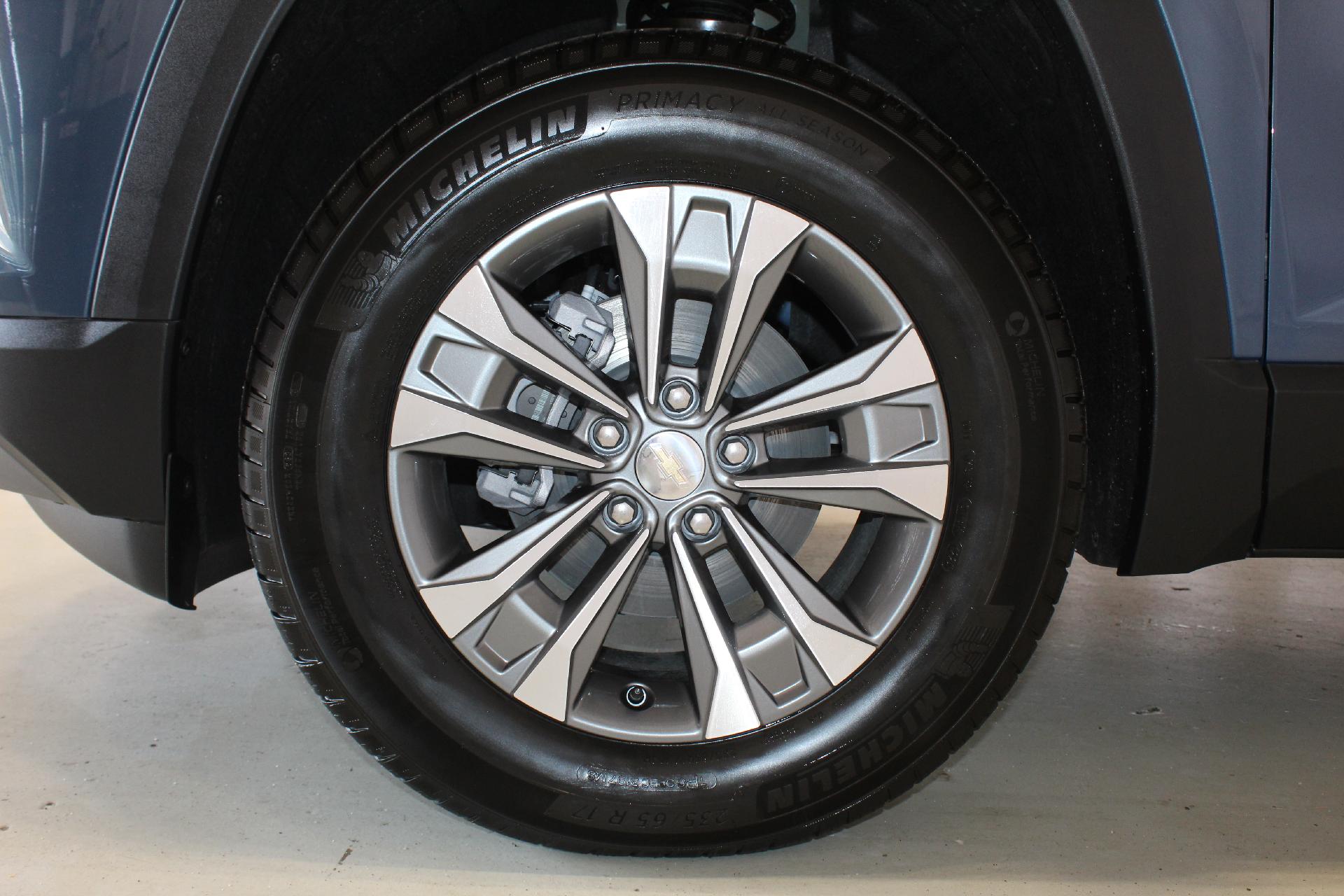 2026 Chevrolet Equinox Vehicle Photo in NORTHAMPTON, MA 01060-1120