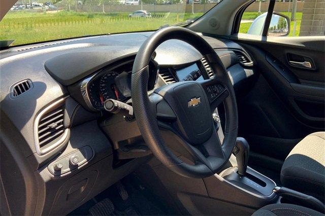 2017 Chevrolet Trax Vehicle Photo in KANSAS CITY, MO 64114-4502